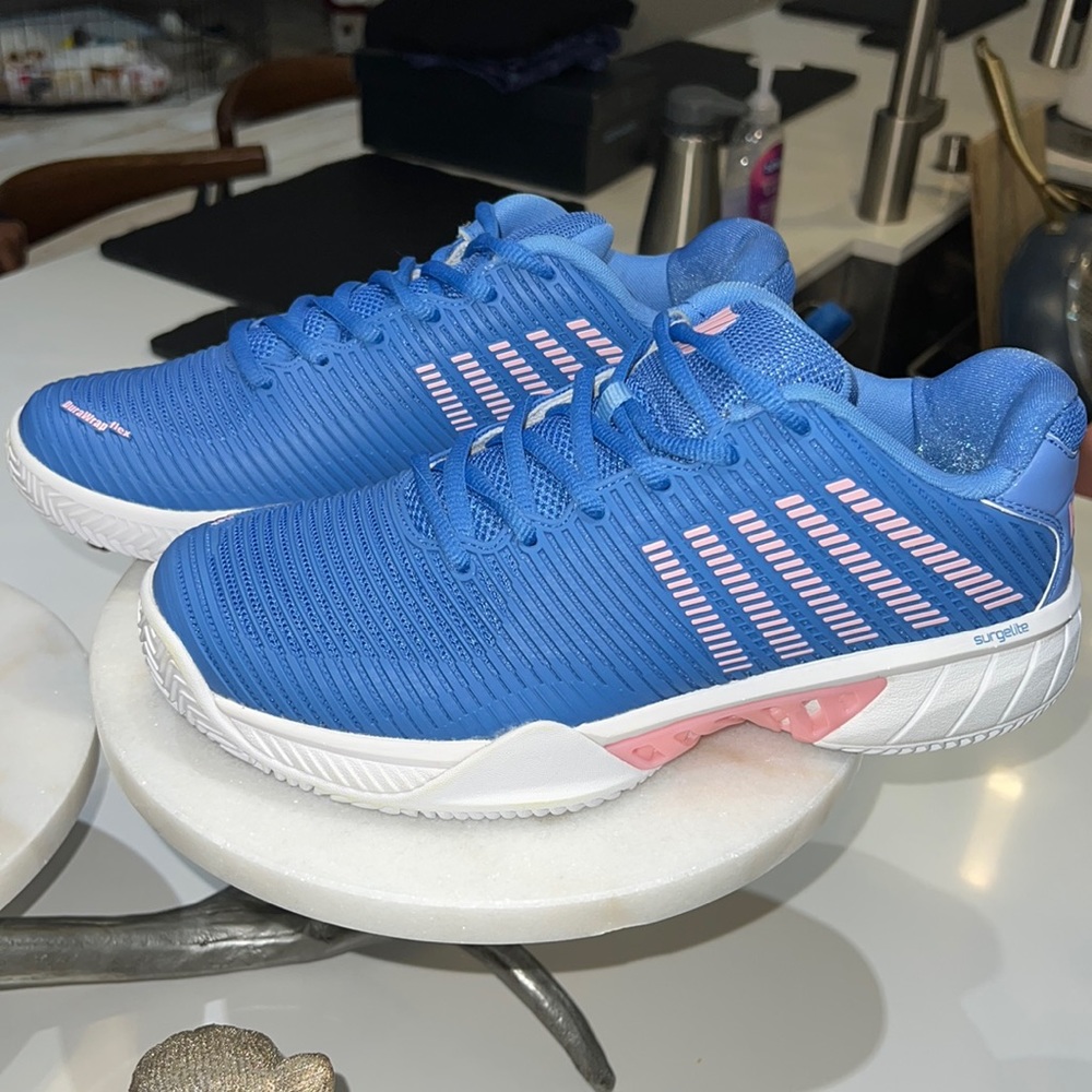 K-Swiss Women tennis shoes